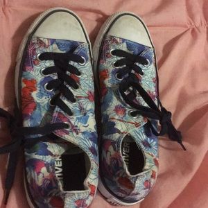 Flower converses